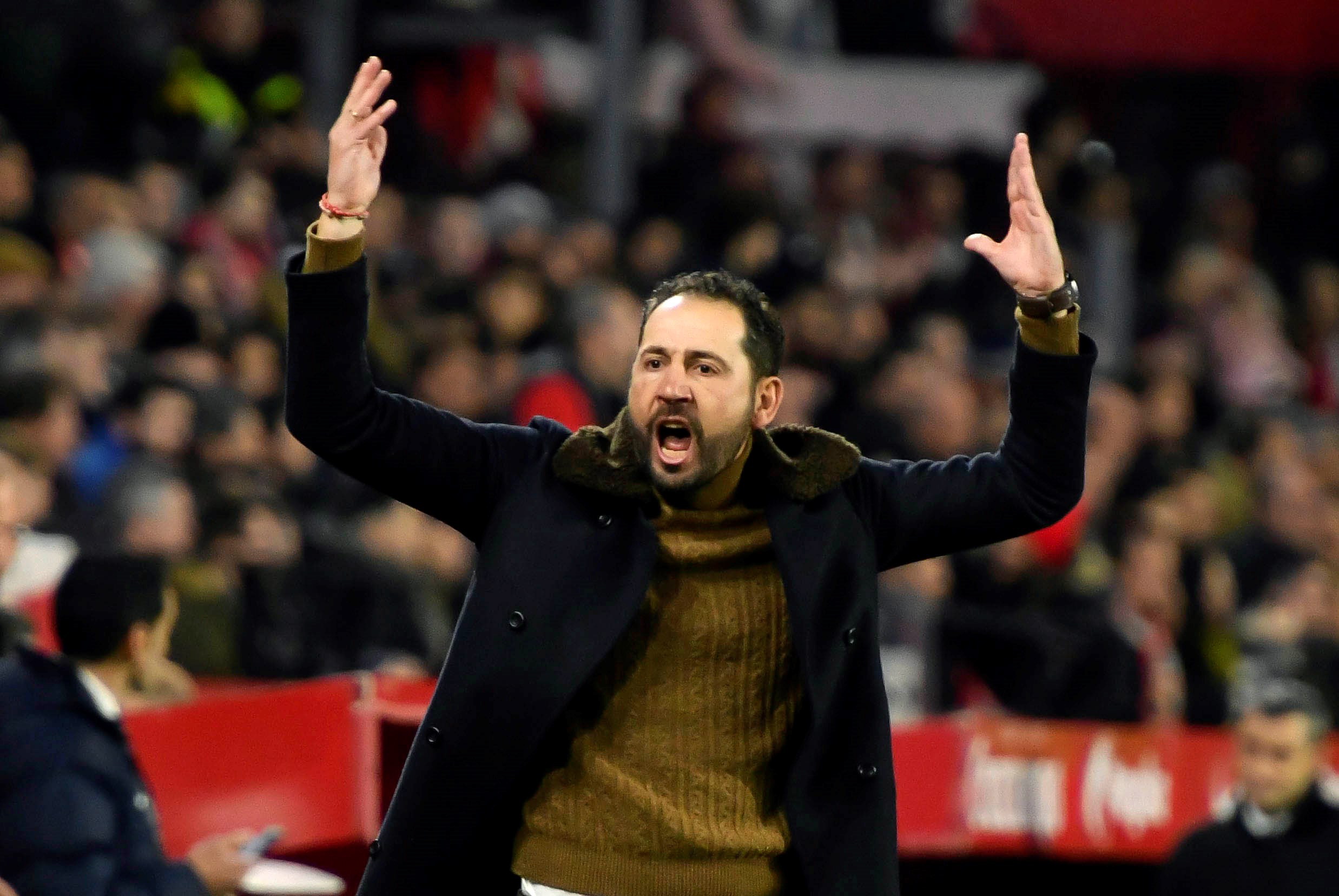 开云体育-关于塞维利亚今晨伤情更新；志在国王杯名次提升；赛场秩序良好；赛程密集仍需轮换的信息