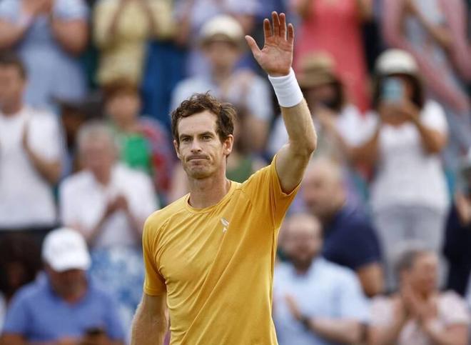 费德勒巅峰对决，穆雷与80激战雄鹿分钟，精彩发挥胜负难料！的简单介绍